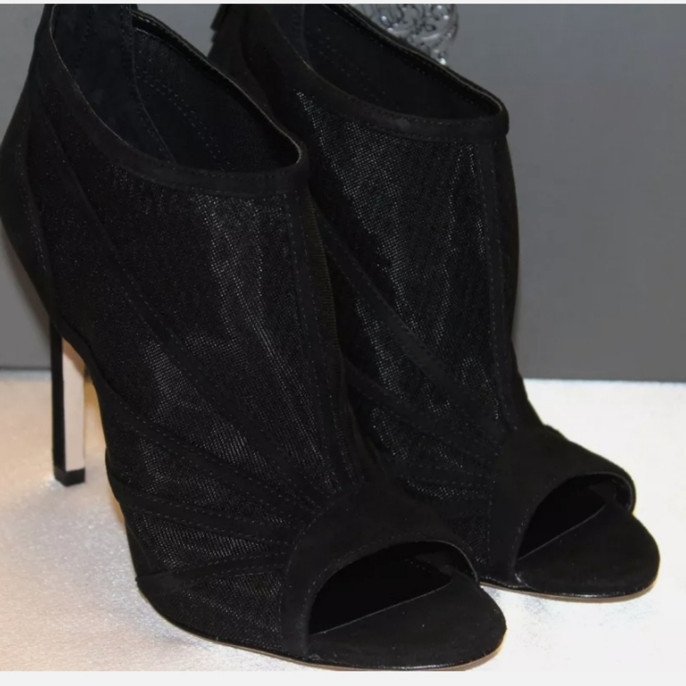 NIB Vince Camuto Seeva Booties